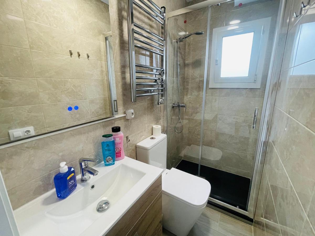 Barca 5 New Beach Apartment Sant Adria de Besos Exterior photo
