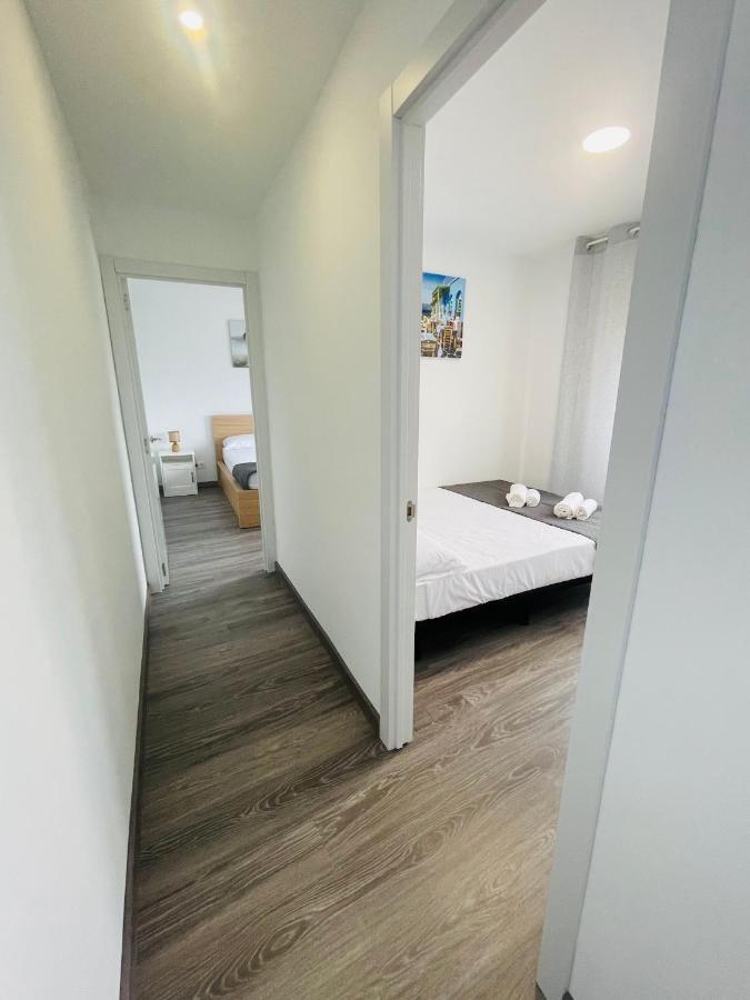 Barca 5 New Beach Apartment Sant Adria de Besos Exterior photo